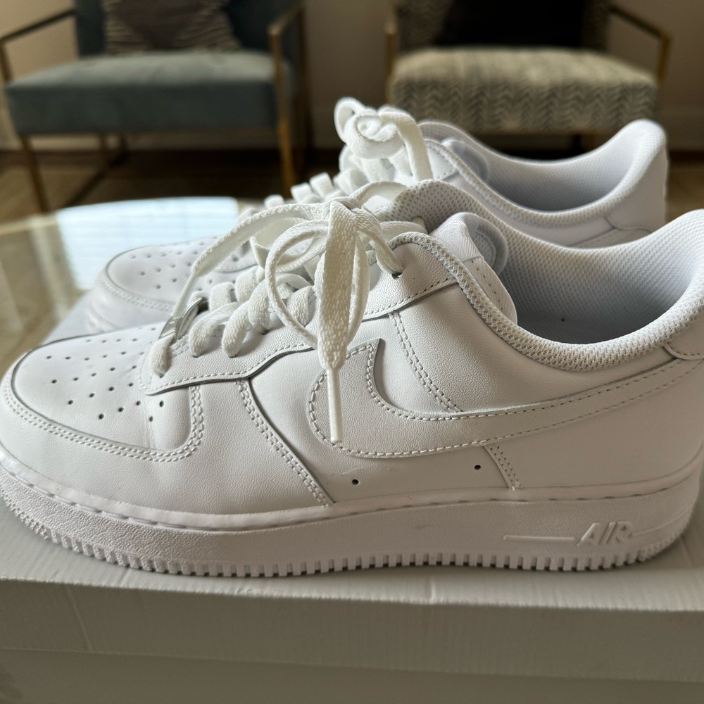 Nike Air Force 1 ‘07 Men’s Size 9.5